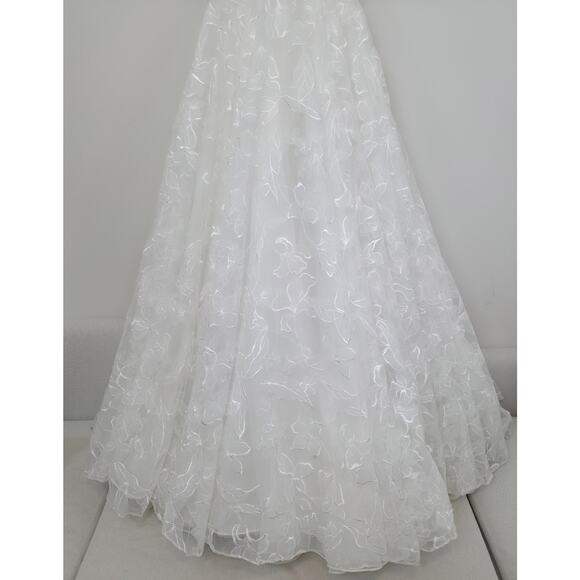 Jenny by Jenny Yoo Emerson Embroidered Tulle Off-The-Shoulder Wedding Gown 0 NWT - Picture 8 of 15